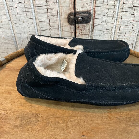 UGG Men's Ascot Sheepskin Slippers Black Suede 10 - Picture 3 of 6